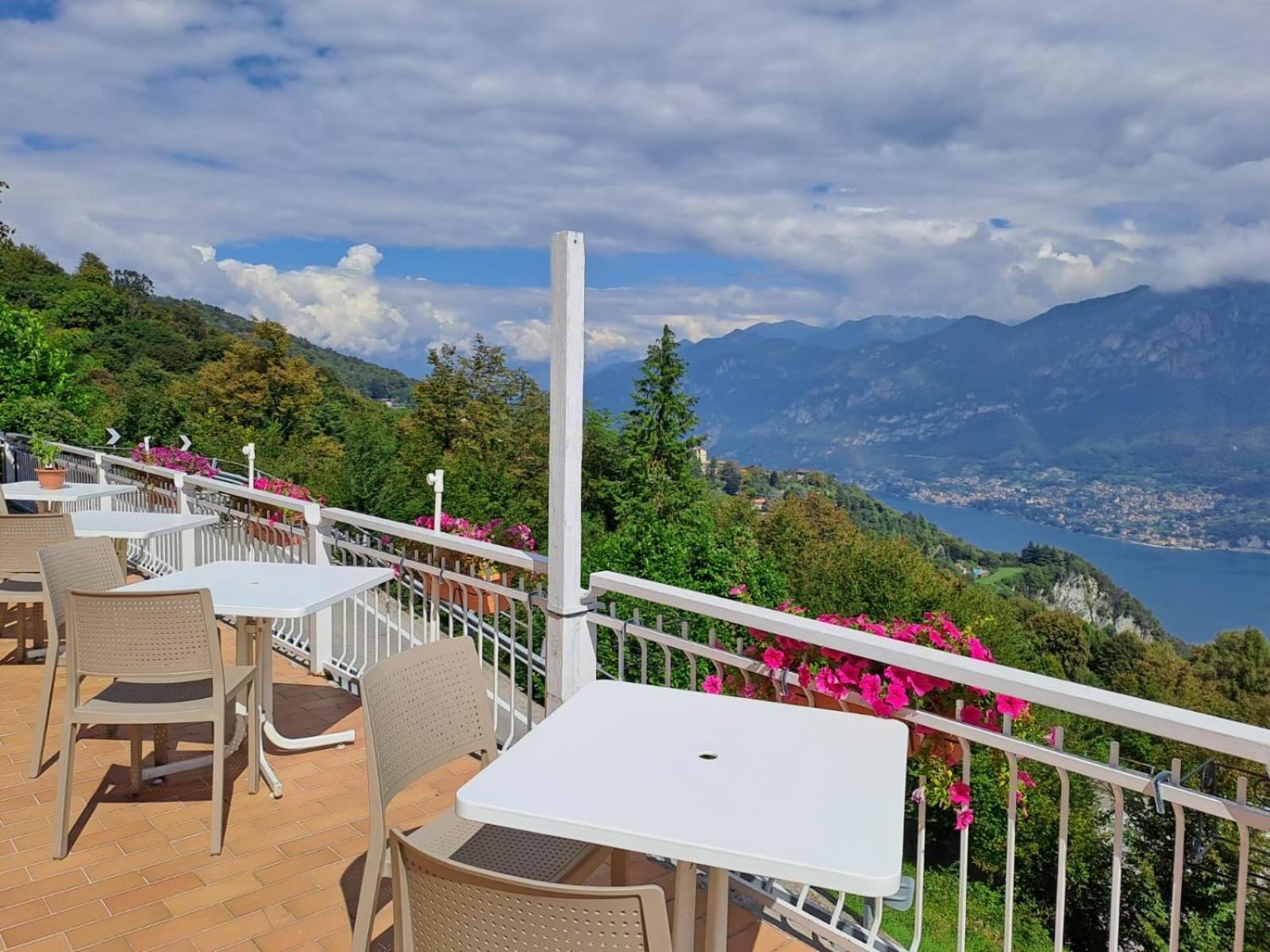 B&B Vista Lago Беладжо Екстериор снимка